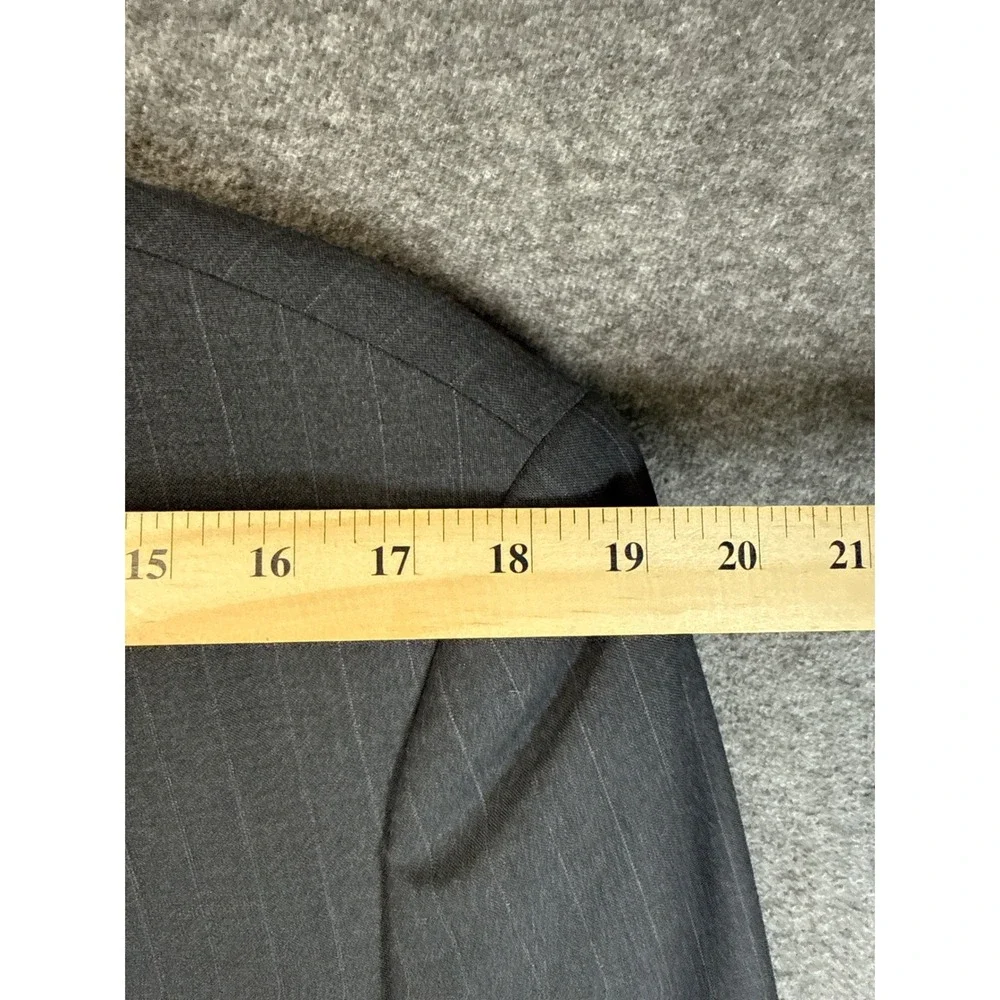Brooks Brothers 346 Charcoal Pinstripe Wool Suit Jacket Blazer Mens Size 40‎ S